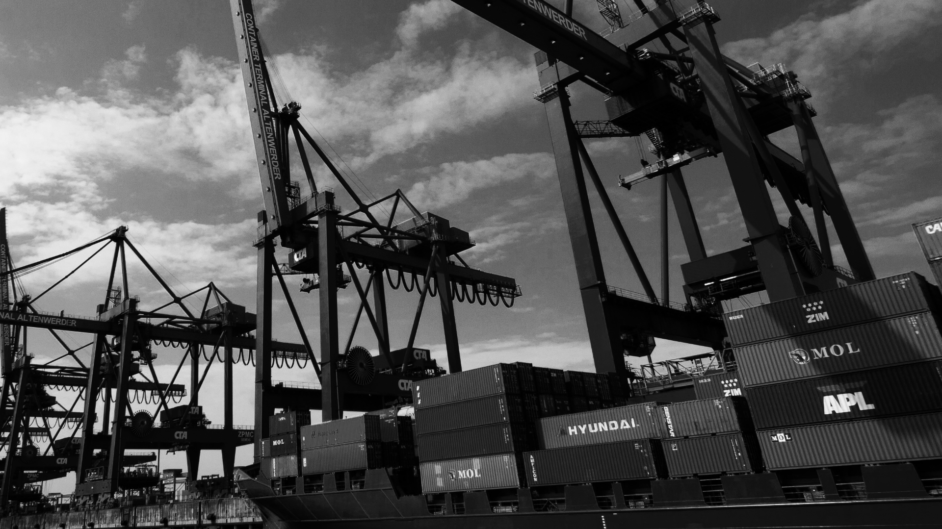 COMPLETE FREIGHT SERVICES